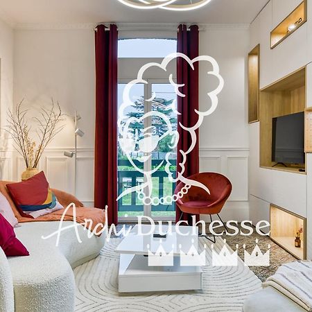 Apartamento Rose Ecrin De Charme Avec Parking Terrasse Privee Et Jardin Partage Grand-Couronne Exterior foto